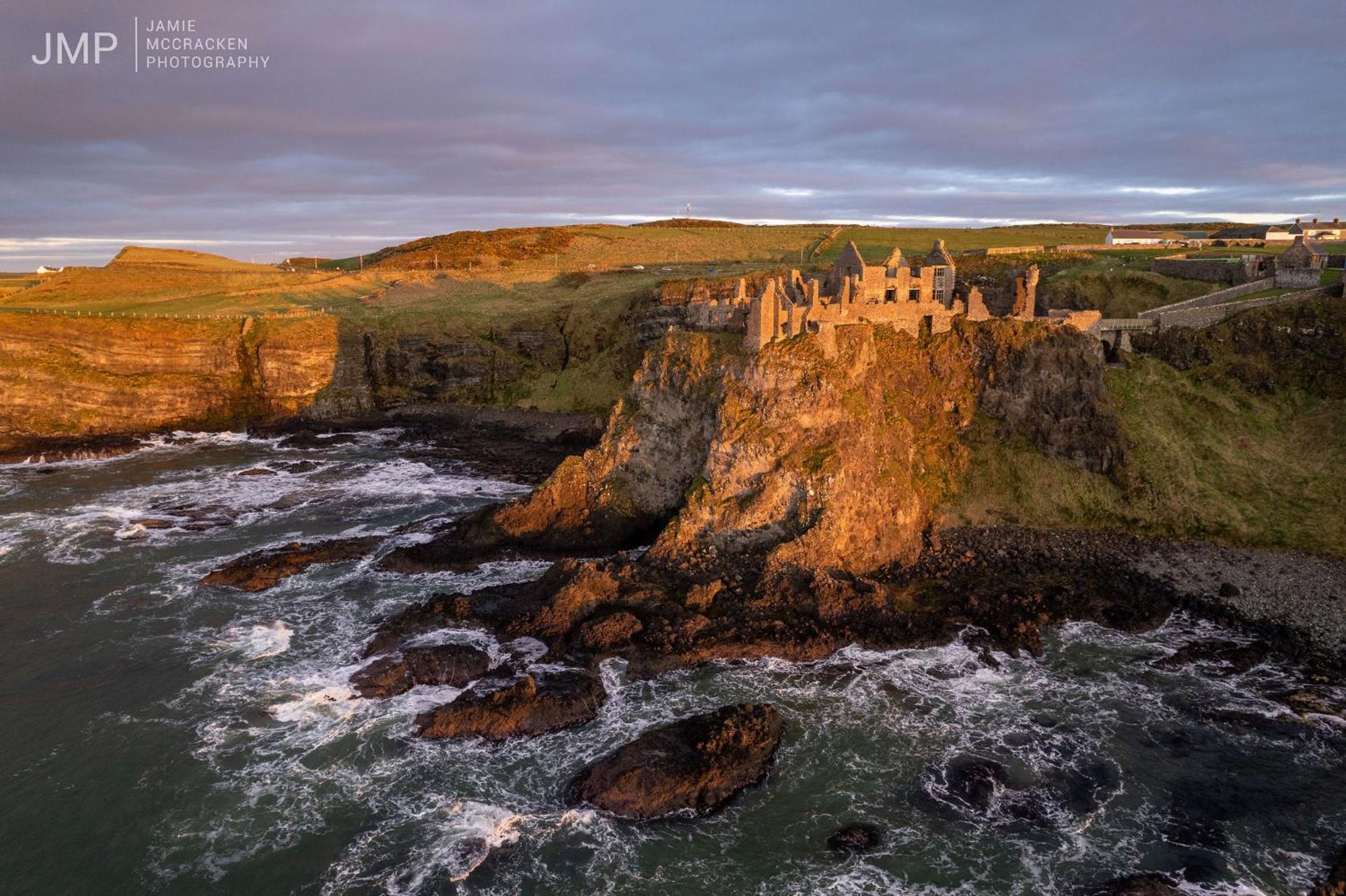 Portrush By The Tee Villa Bagian luar foto
