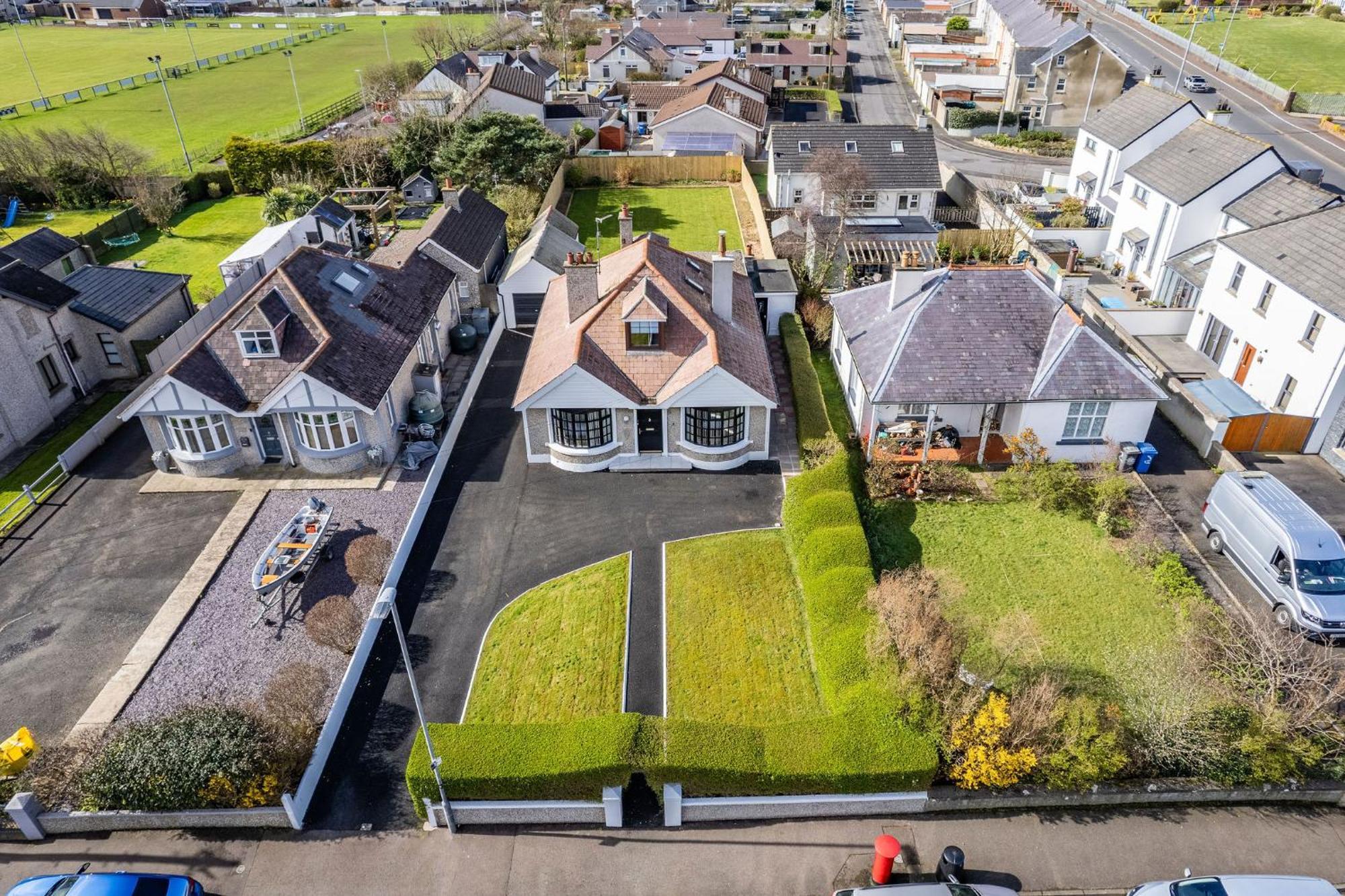 Portrush By The Tee Villa Bagian luar foto
